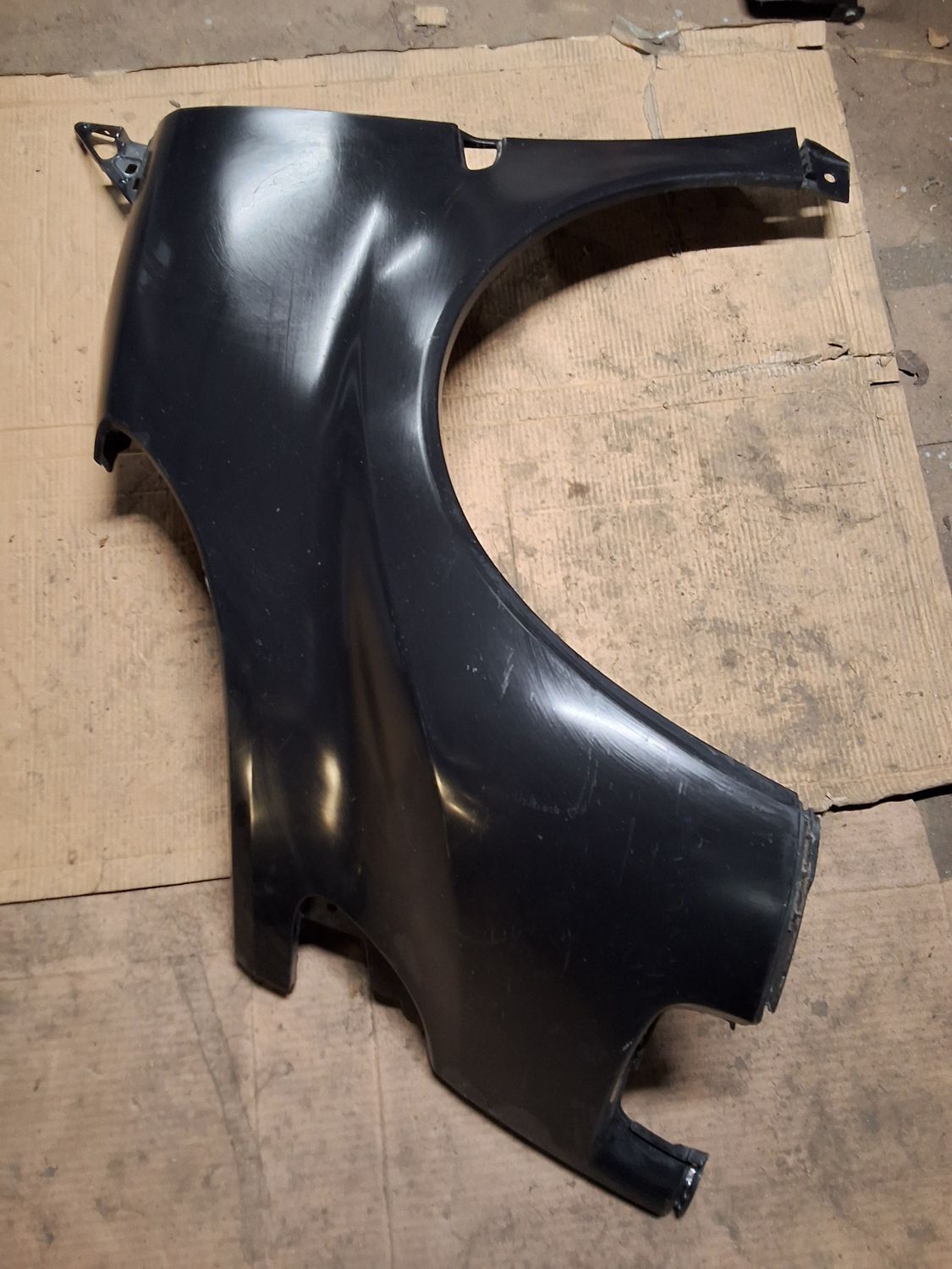 Aile avant gauche w450 noir 