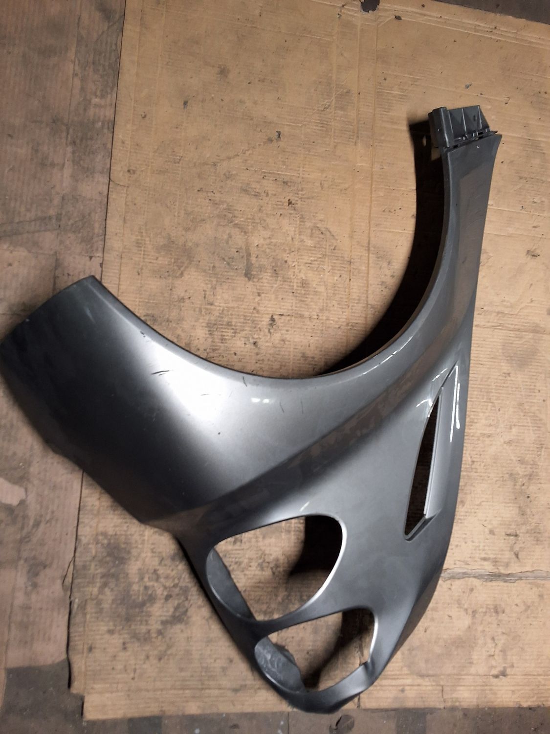 Aile arrière droit W451 beige abîmé 