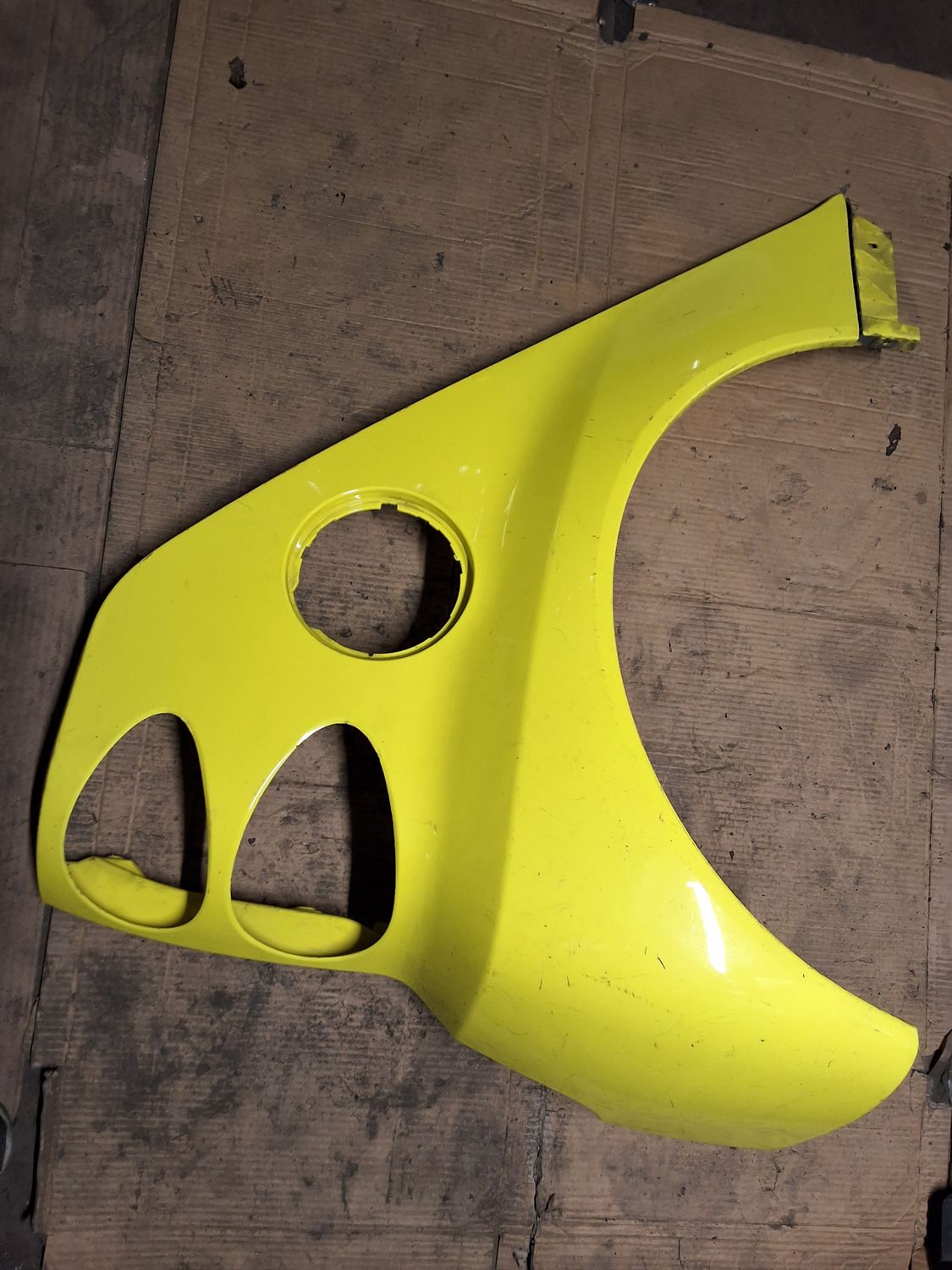 Aile arrière droit W451 jaune 