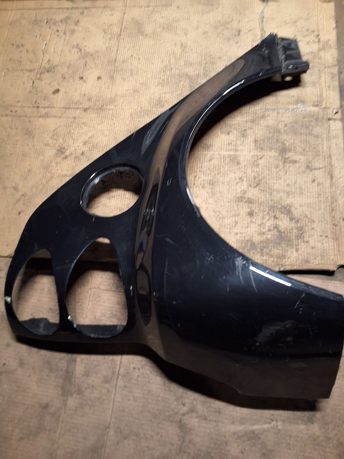 Aile arrière droit W451 noir rayures 