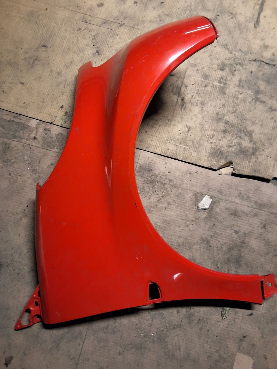 Aile avant droit w450 rouge 