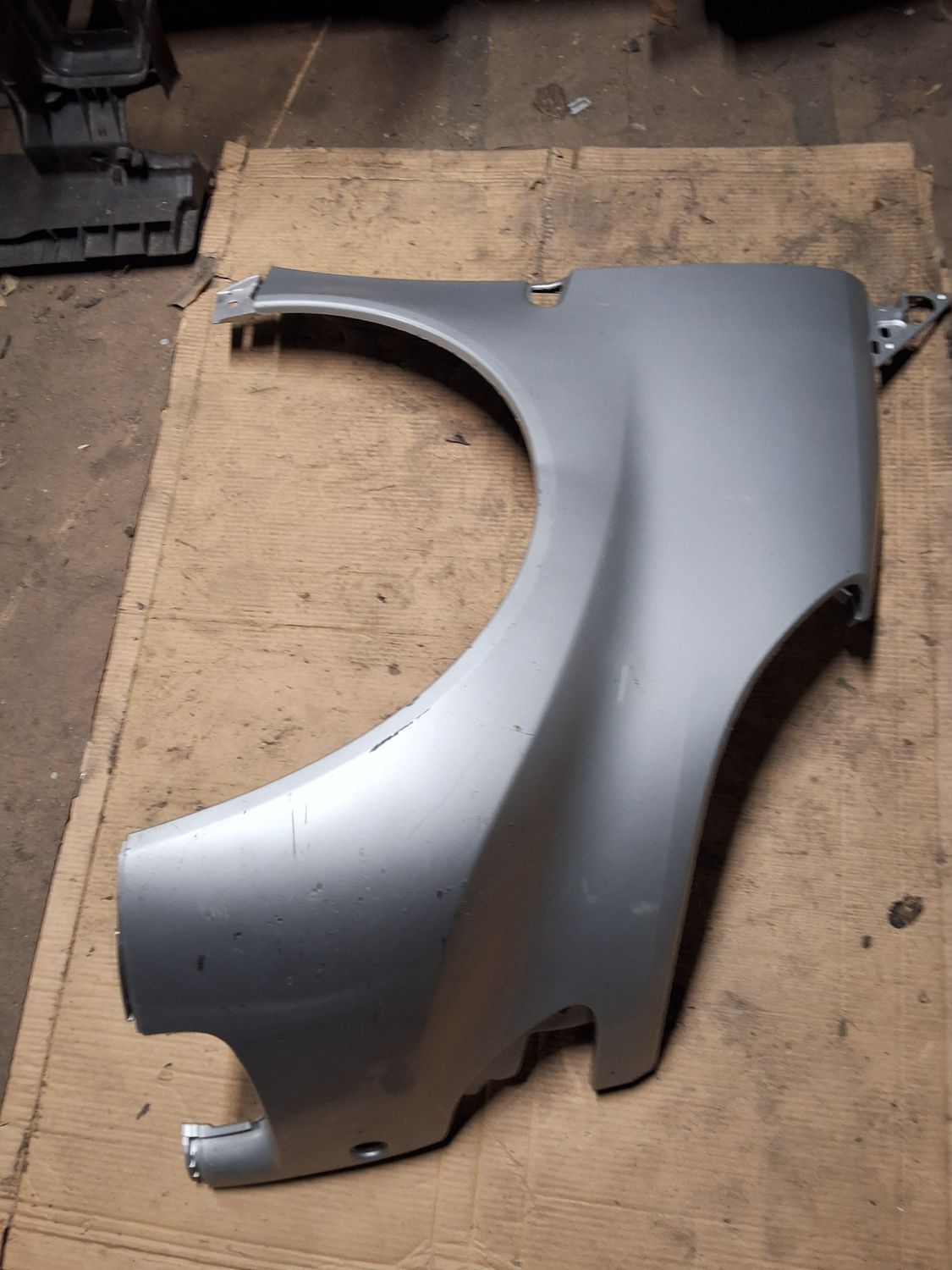 Aile avant droit w450 gris clair 