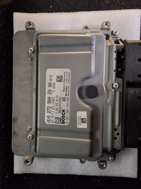 Calculateur moteur ecu de S221 400 HYBRIDE 