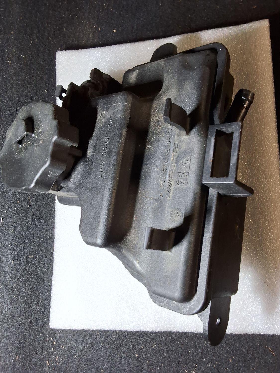 Réservoir liquide de direction assisté w204 AMG 