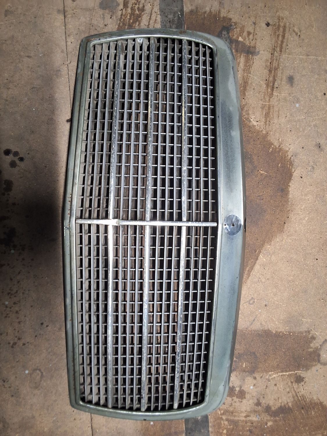 Calandre w126 280se berline 