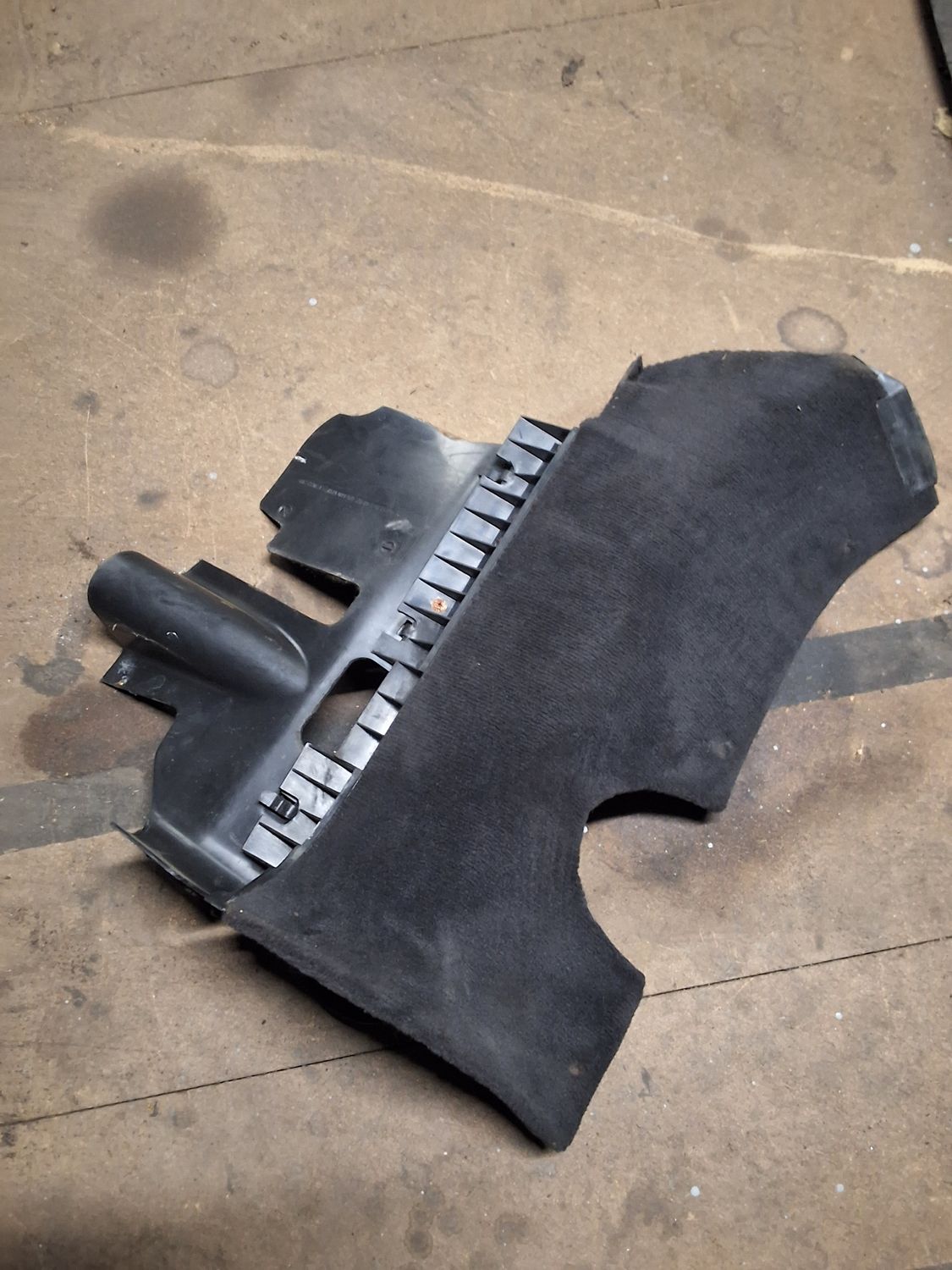 Couvercle de sous tableau de bord gauche w126 280se 