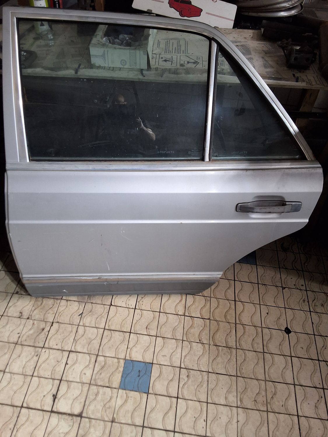 Porte arrière gauche w126 