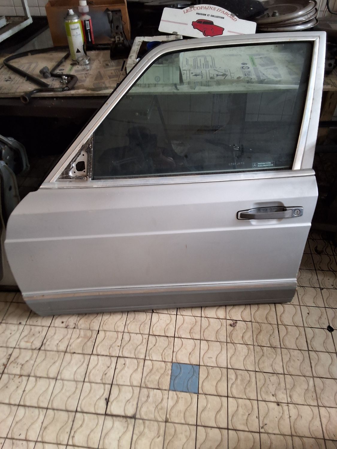 Porte avant gauche w126 280se 