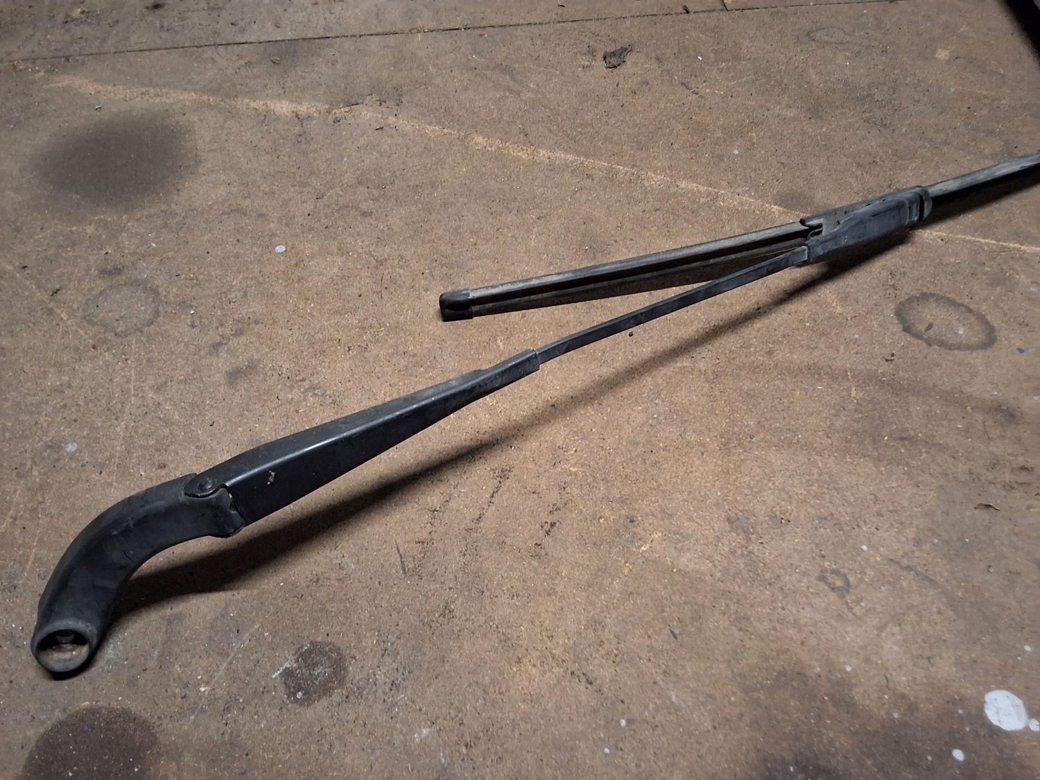 Bras d essuie glace droit w169 