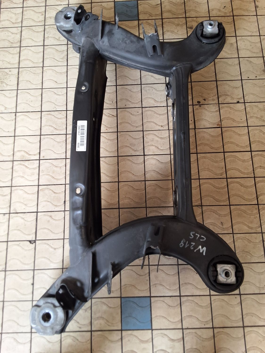 Berceau arrière cls w218