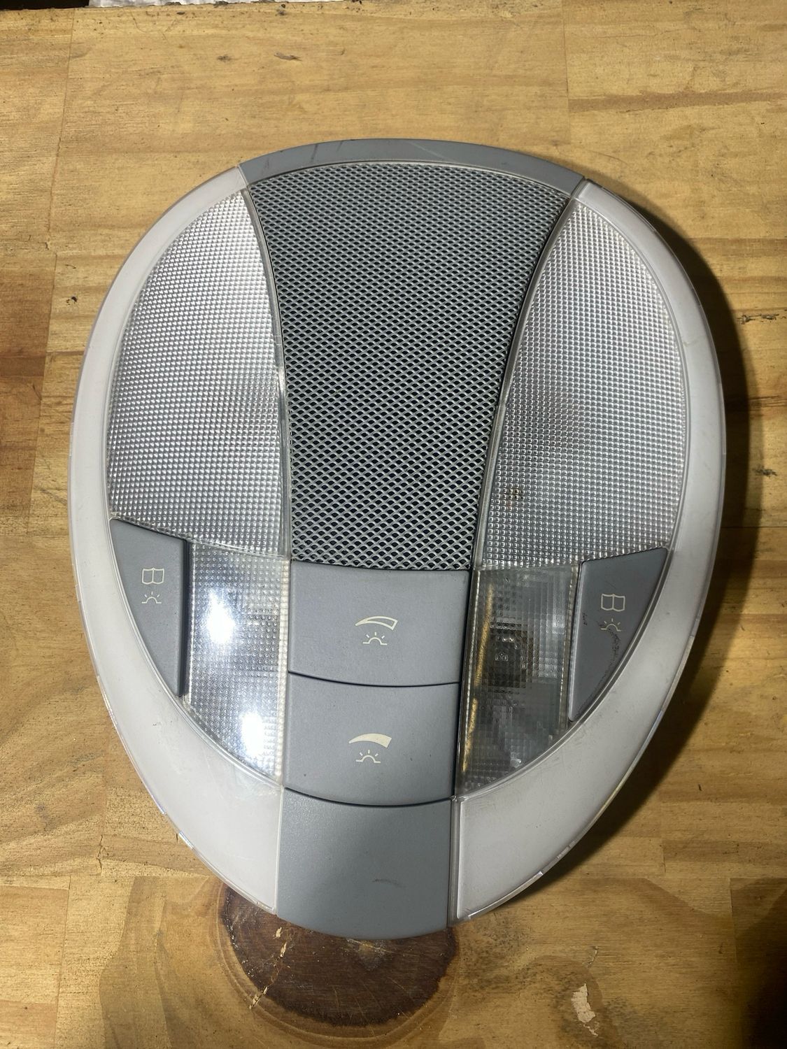 Plafonnier arrière A2118206601 Carton n’1