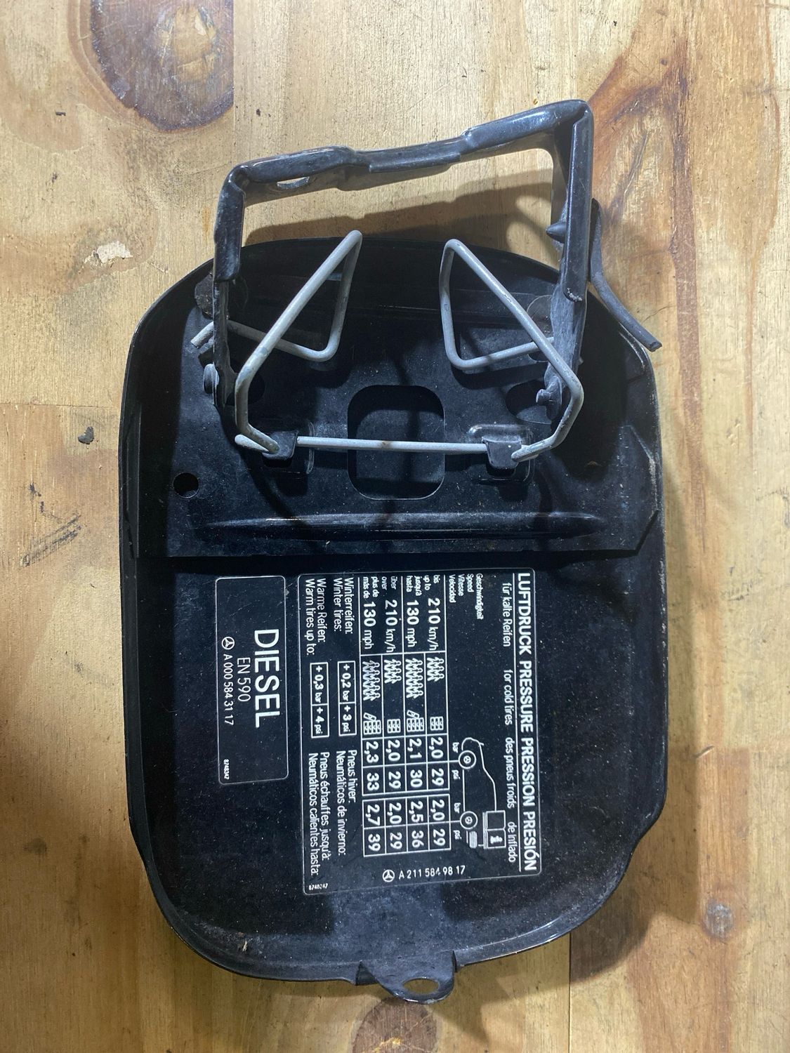 Trappe à gasoil w211-n’12