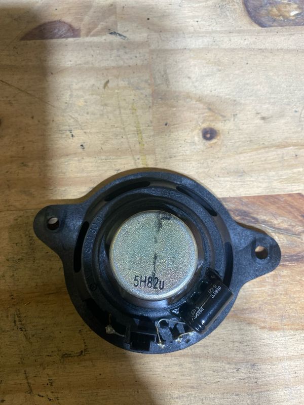 Haut parleur central W211 (A2118203002)N’14