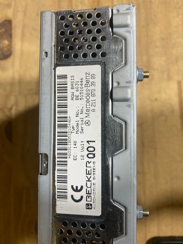 Amplificateur radio d origine w211 (A2118703989)n’14