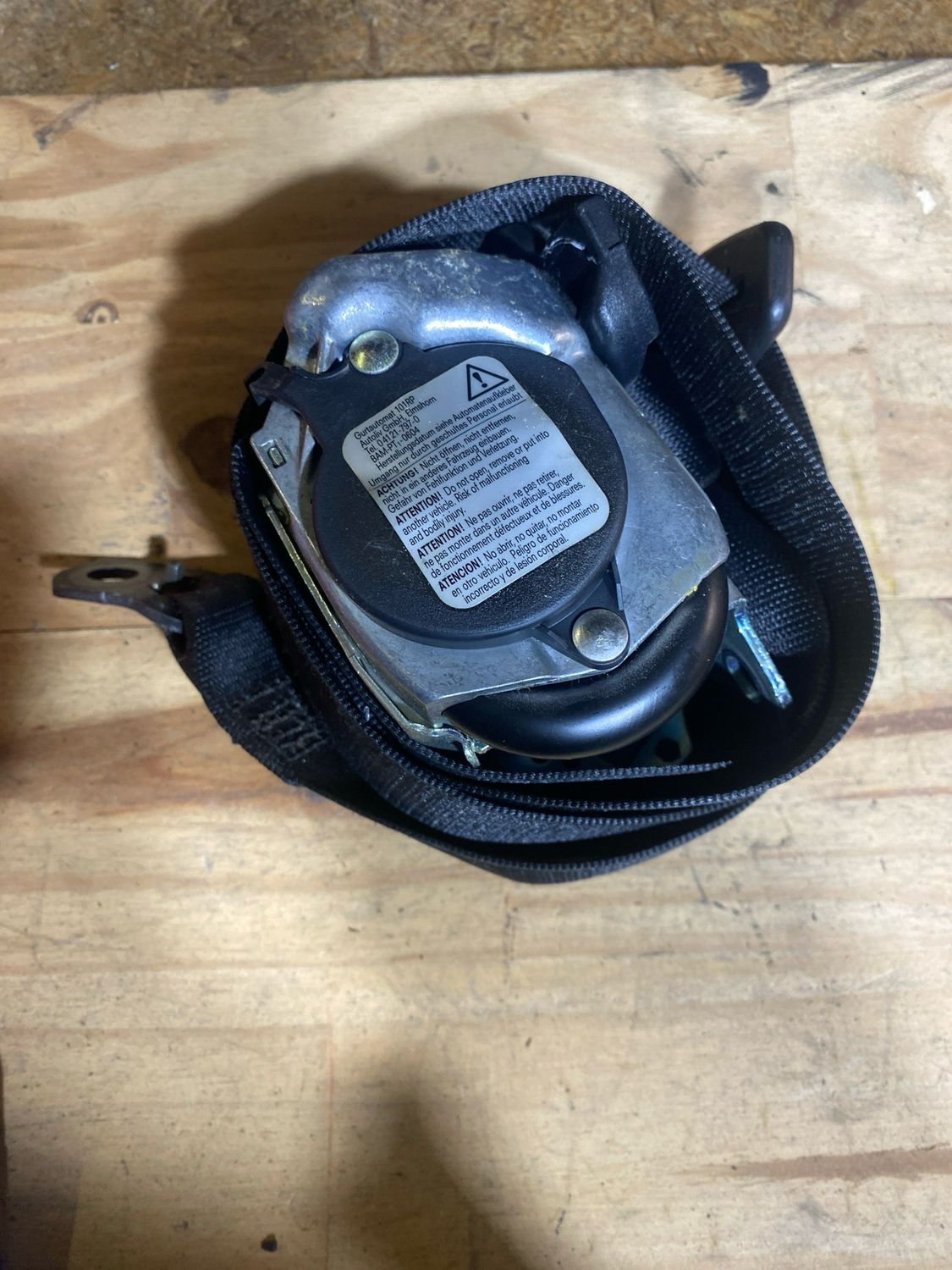 Ceinture arrière gauche w211 (2118600385)n’18