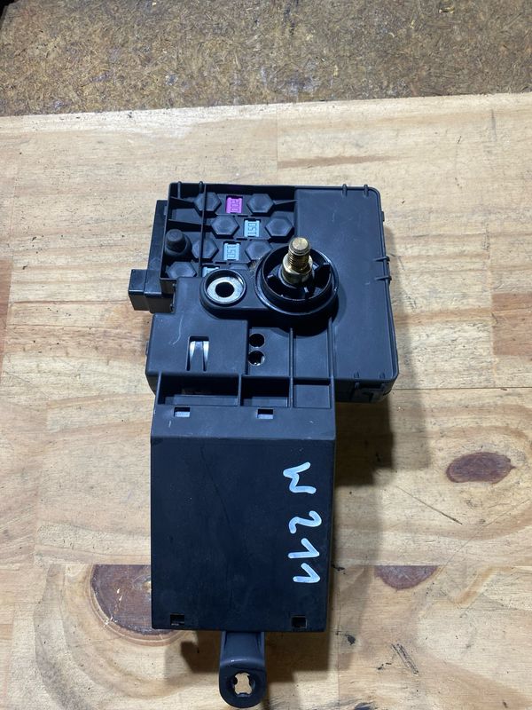 Module fusibles w211 (2115461141)n’19