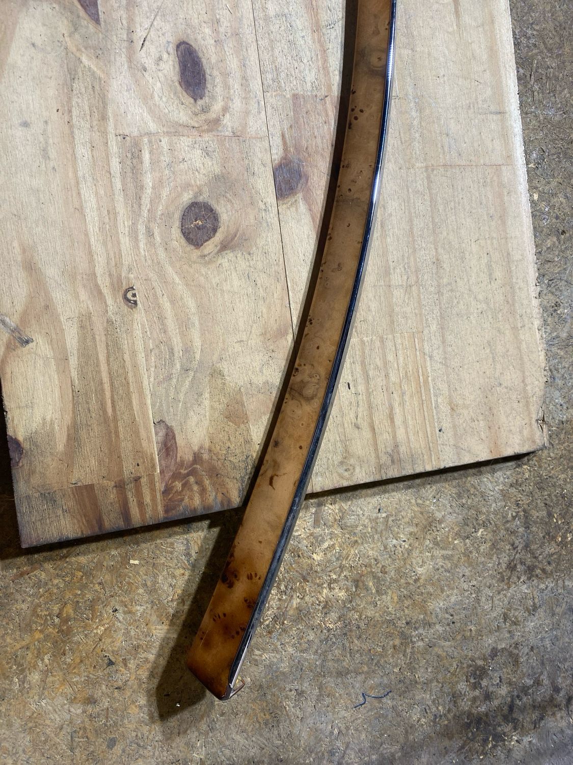 Garniture bois intérieur central w211 (A2116801271)N’20