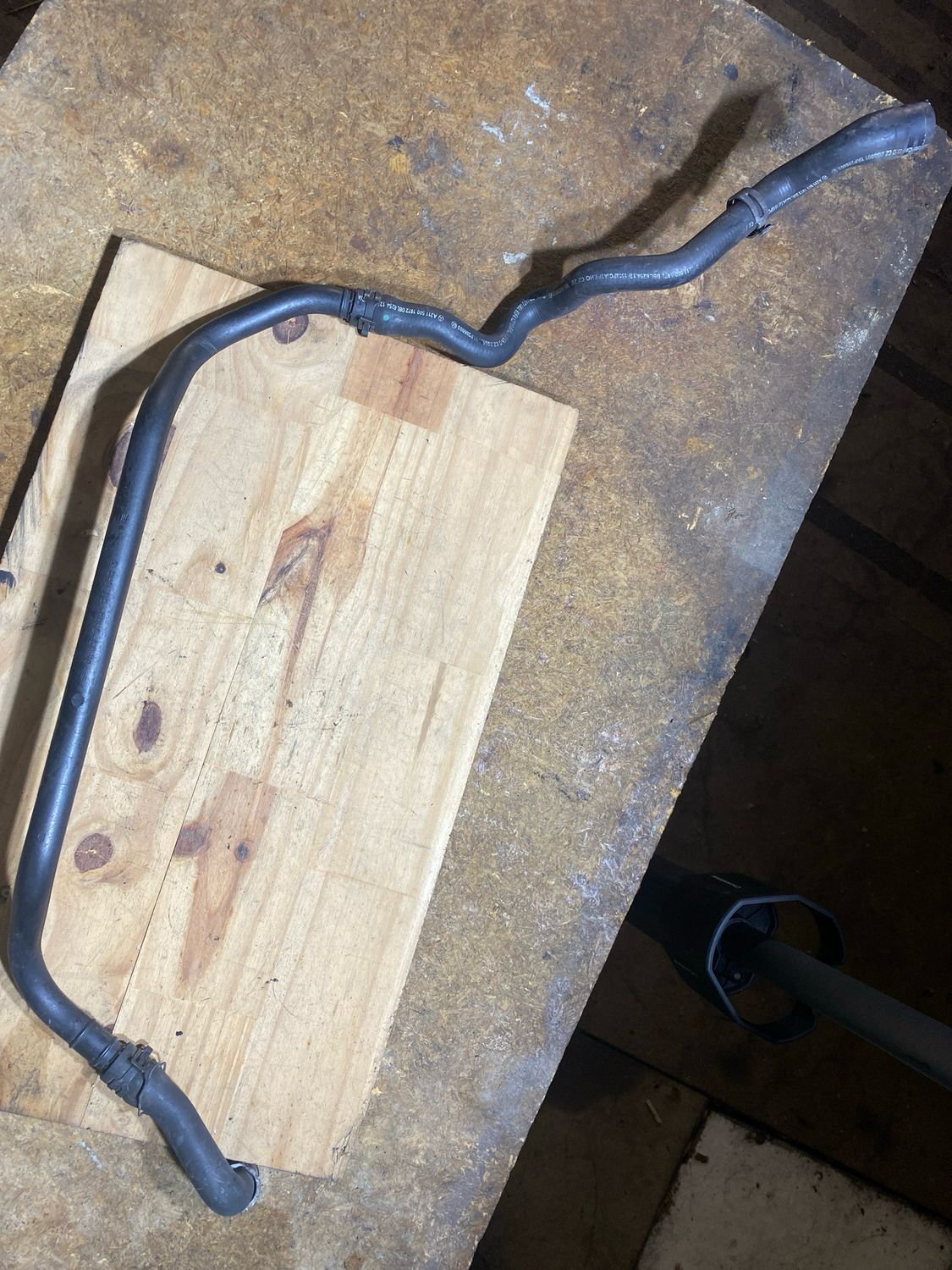 Durites d eau w211v6(642)—(A2115001972)N’22