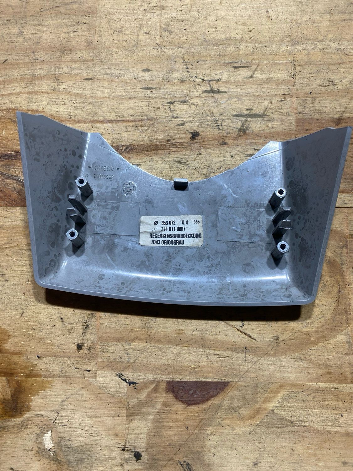 Cache de détecteur de pluie w211–(A2118110007)N’23