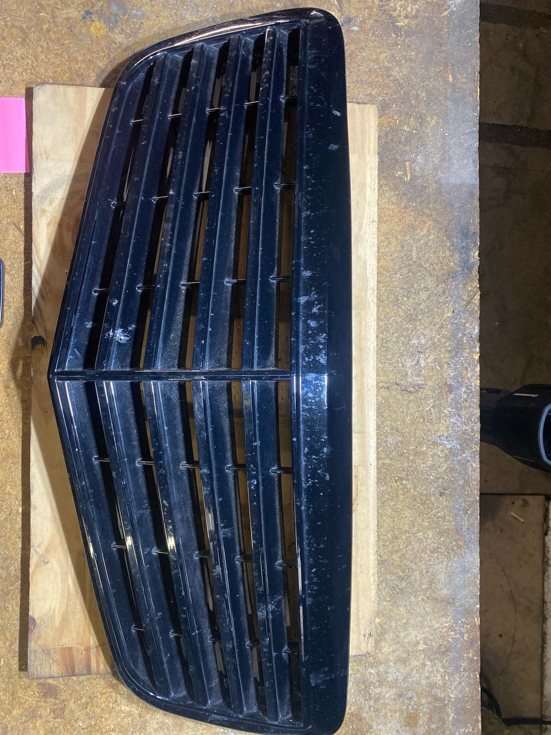 Calandre w211 noir phase 2 —N’25