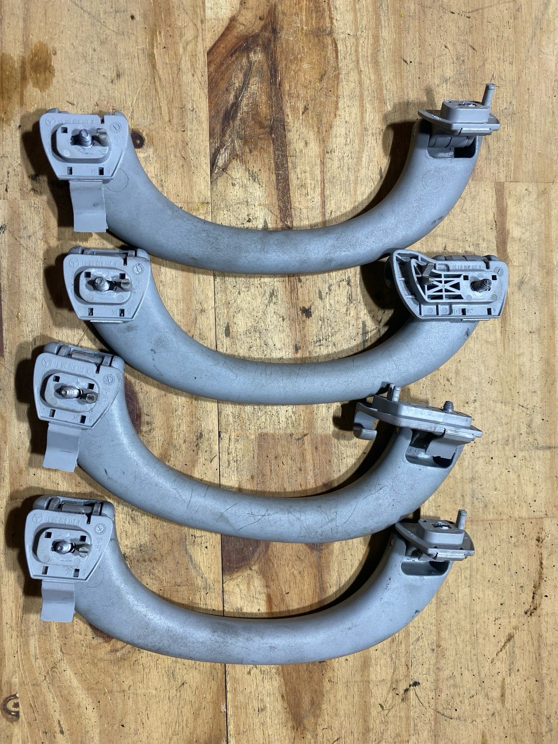 Poignée de maintien de plafond intérieur w211 —N’28