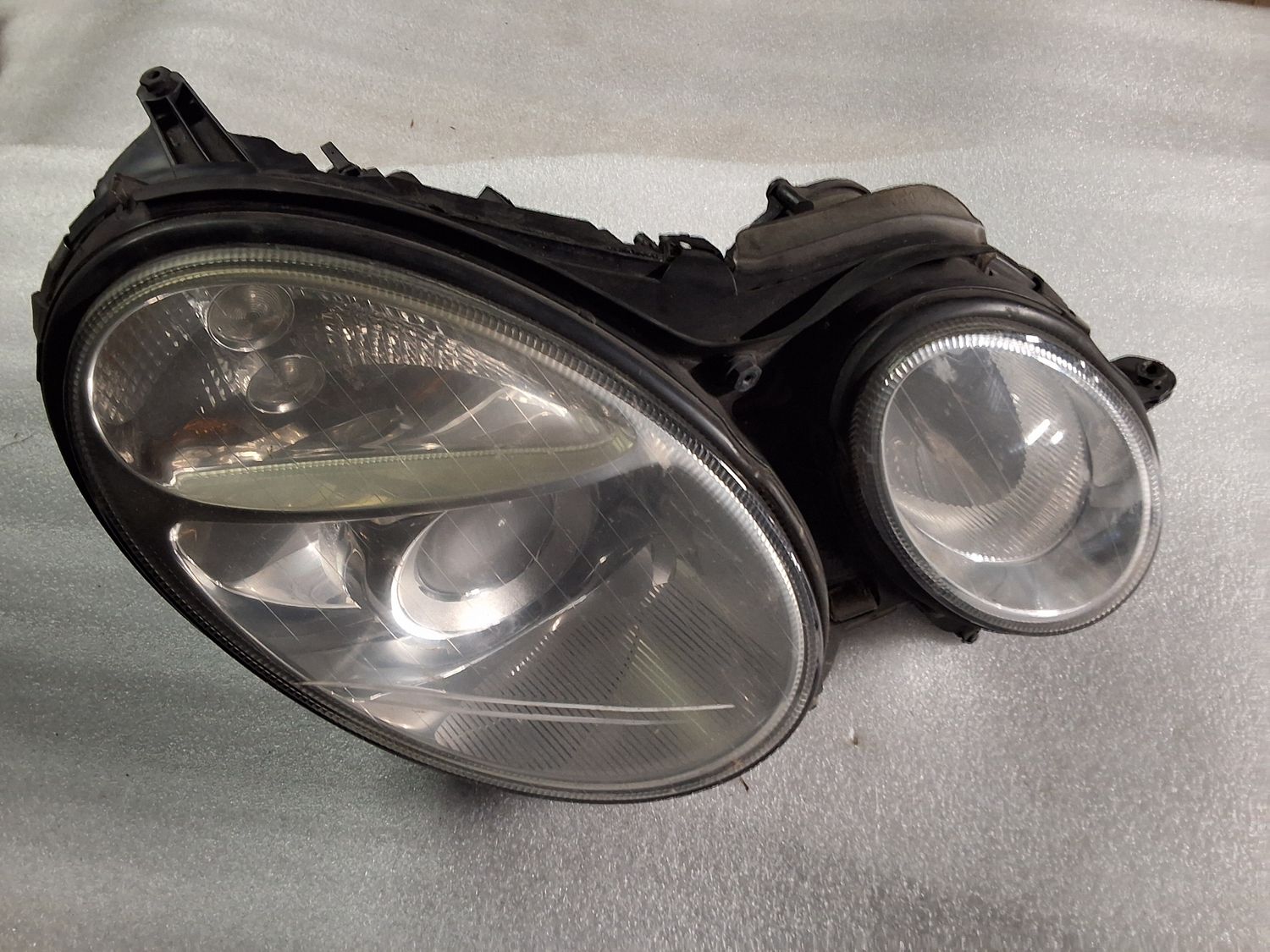 phare avant droit W211/35