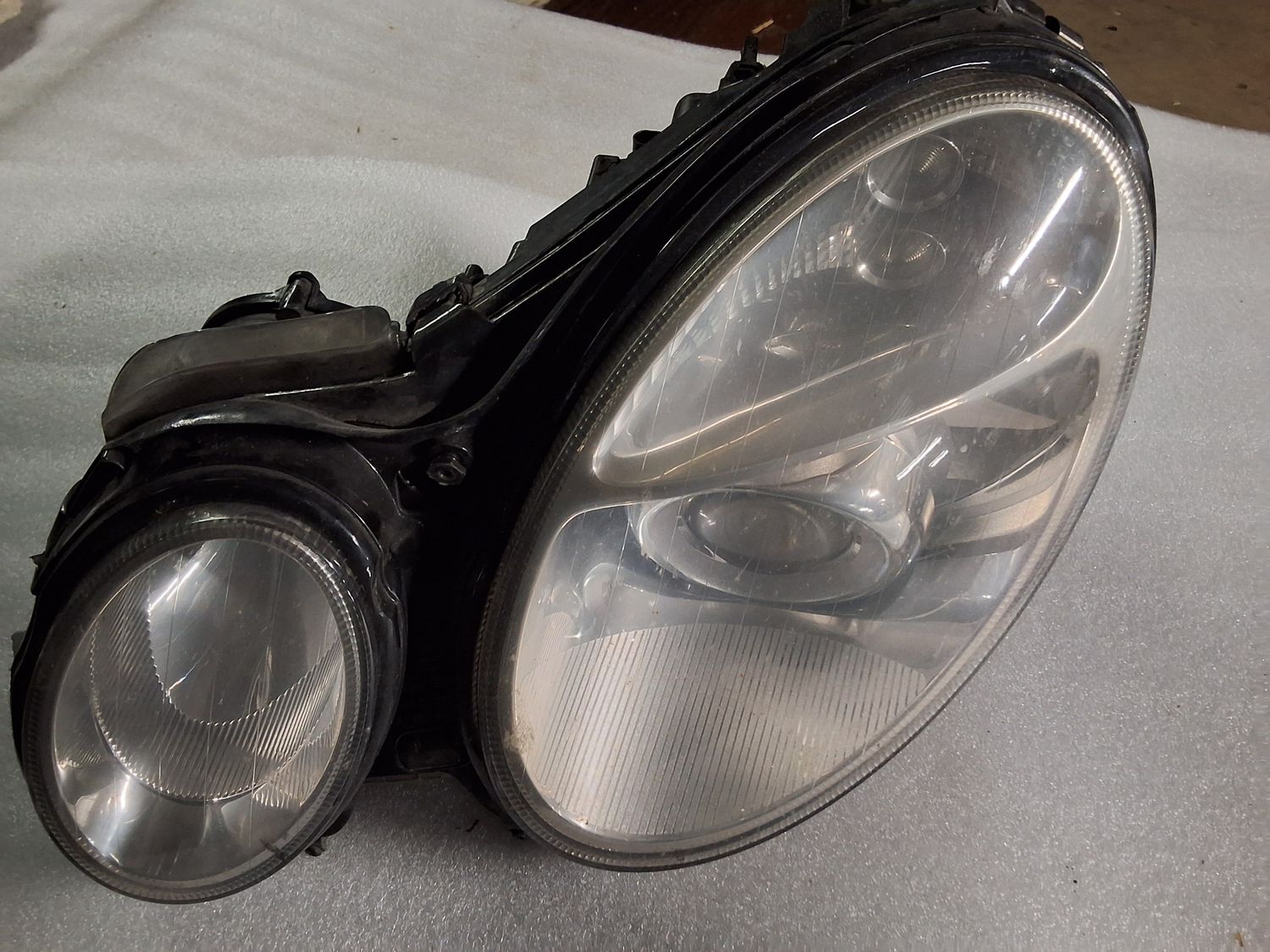 Phare avant gauche w211/36