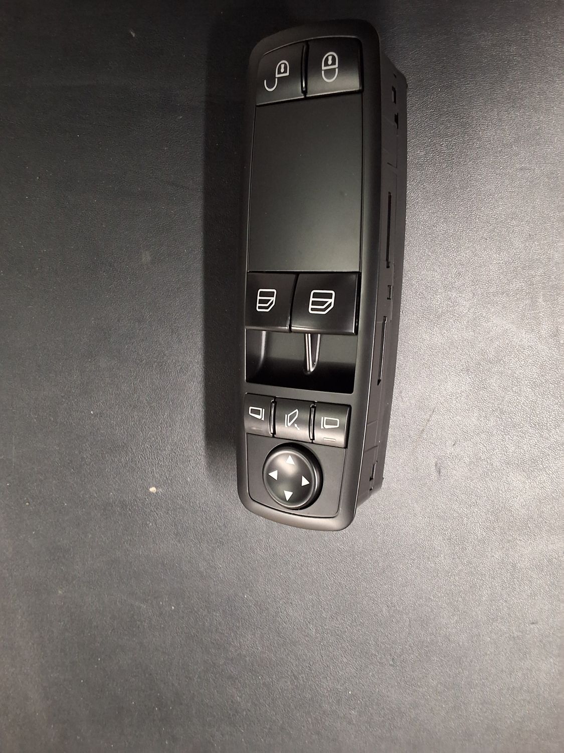 Bouton leve vitres classe a classe b