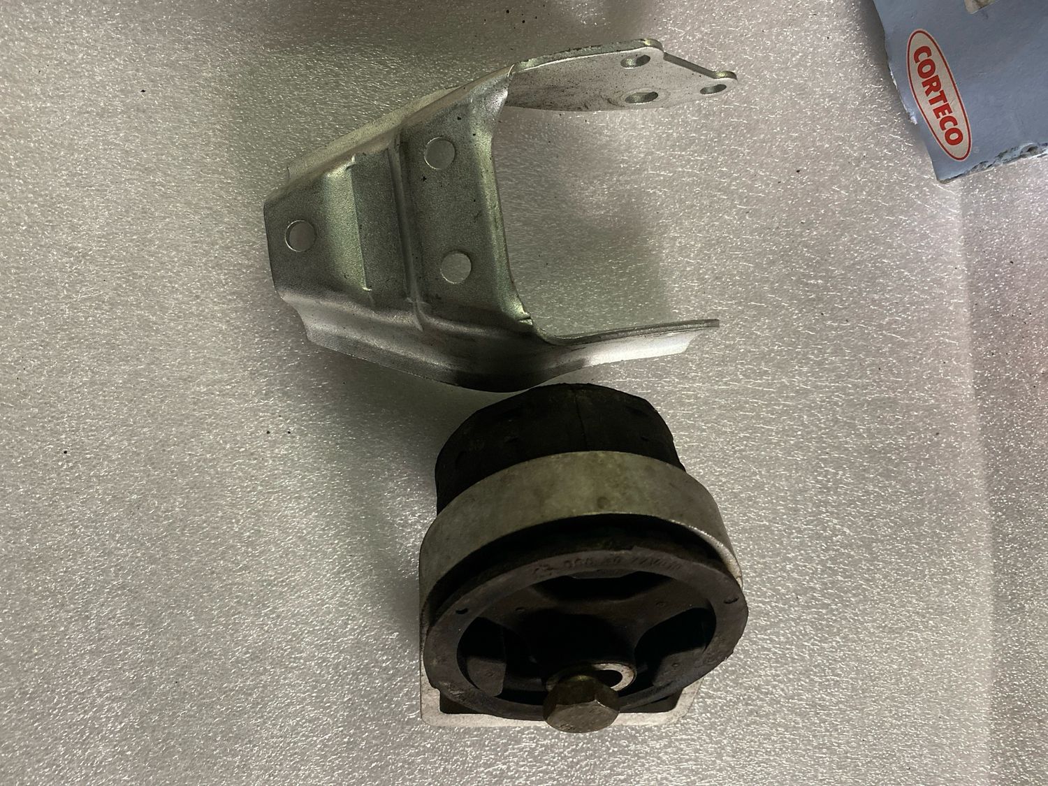 Support moteur smart w450 0003077V010 neuf n12