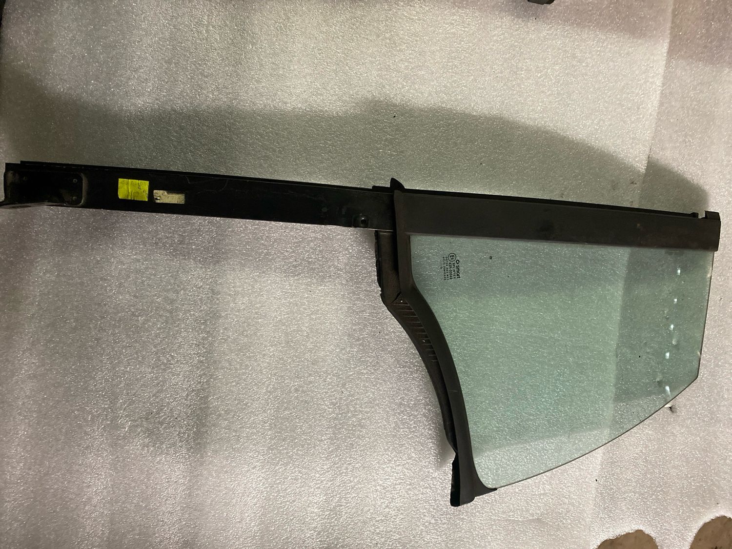 Custode de porte gauche w451 n6