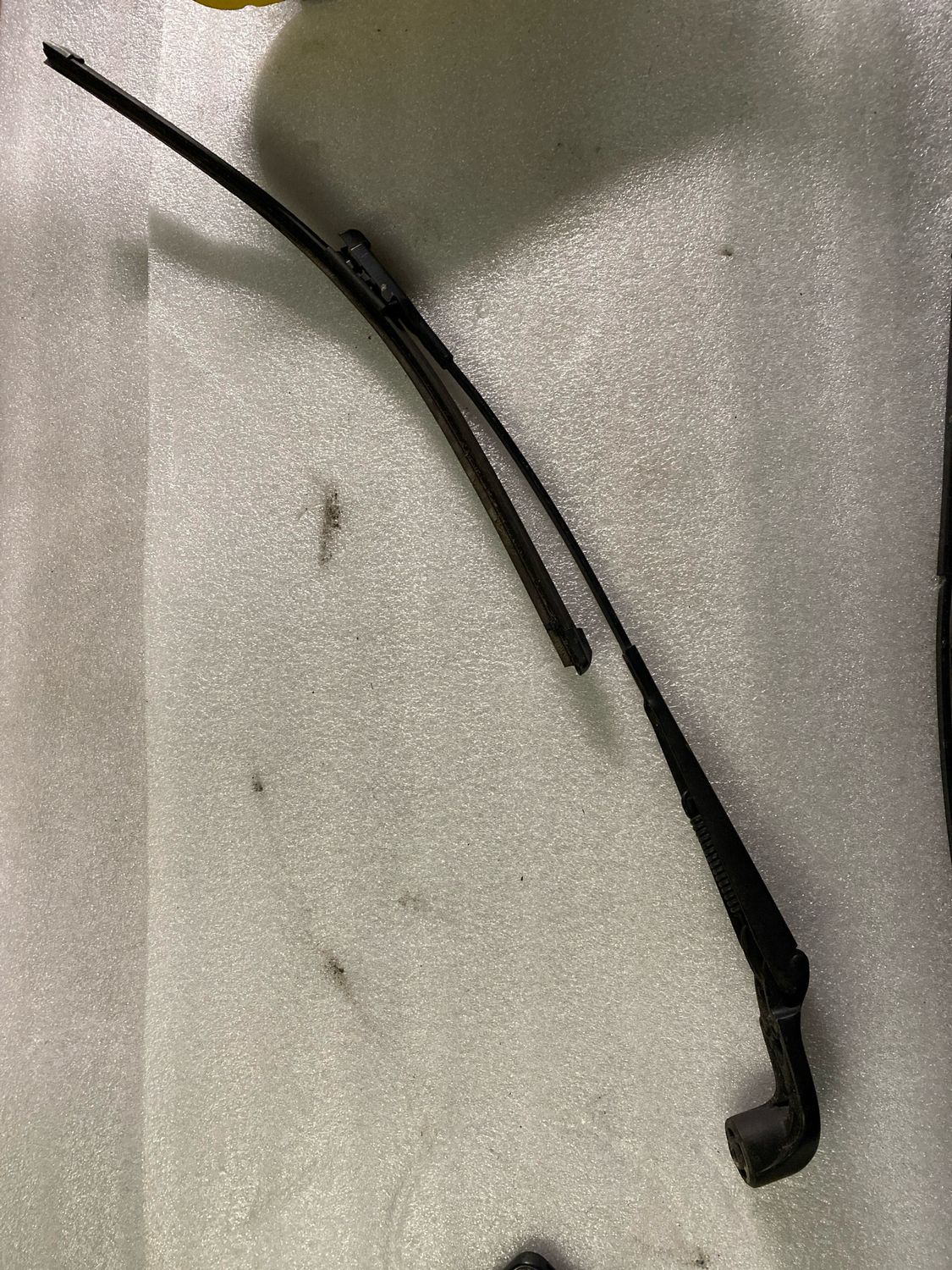 Bras essuie glace avant droit A4518200240 n10