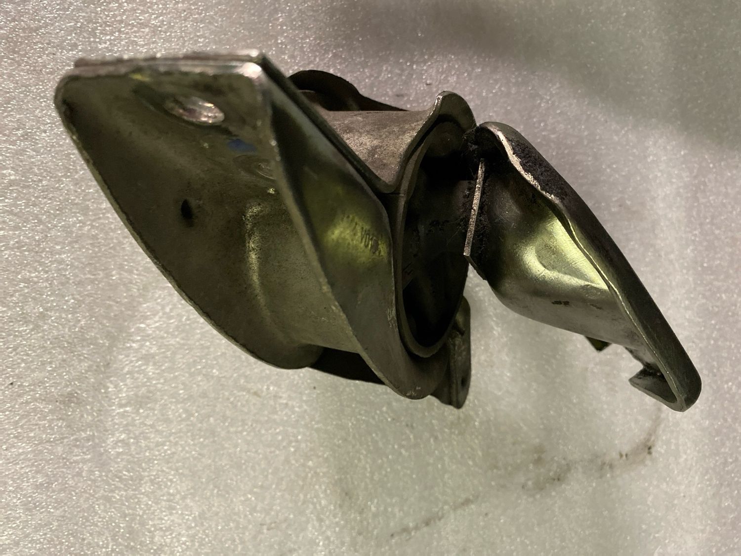 Support moteur arrière droit smart 450 0003144V015 n12