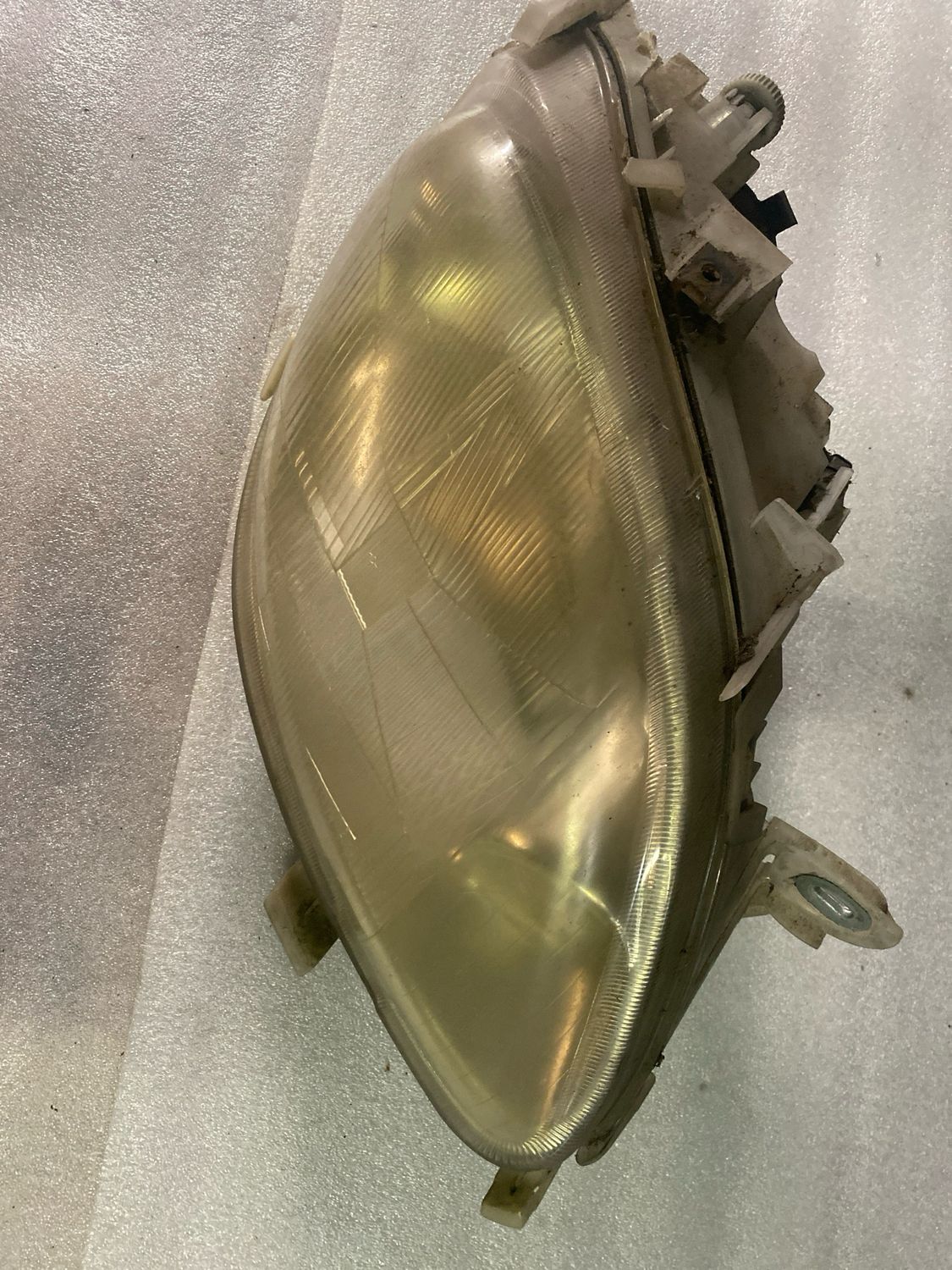 Phare avant droit w450