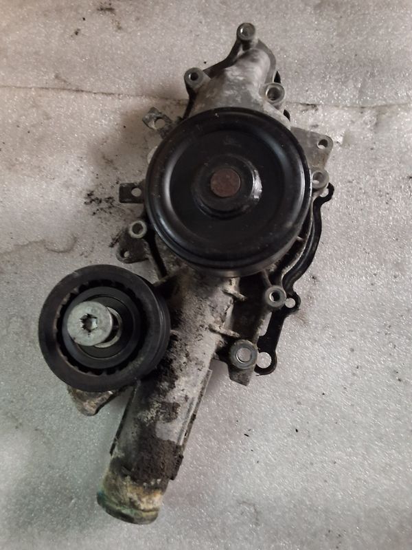 Pompe à eau pour ML cdi w163 n7