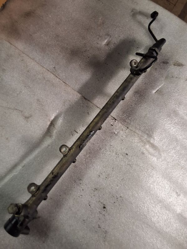 Rampe d injecteur om612  ML 163 n4