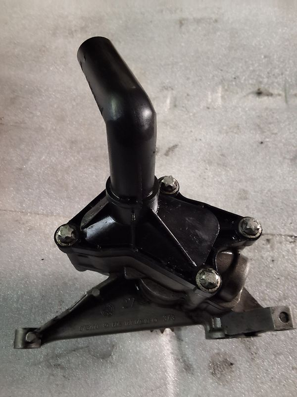 Pompe à l huile moteur ML w163 cdi 270 n5