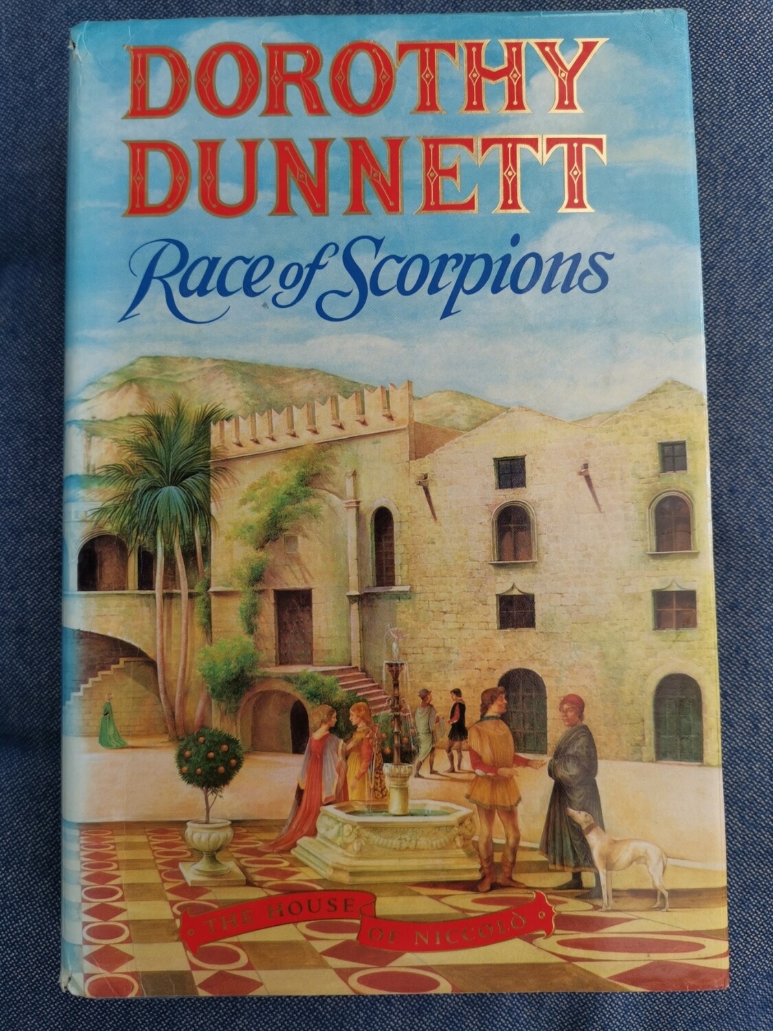 Race of scorpions, Dorothy Dunnett