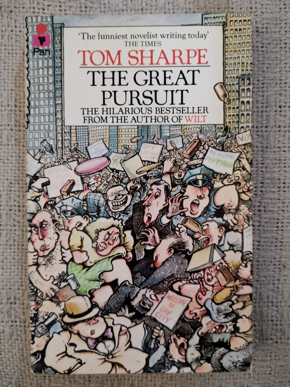 The great pursuit, Tom Sharpe
