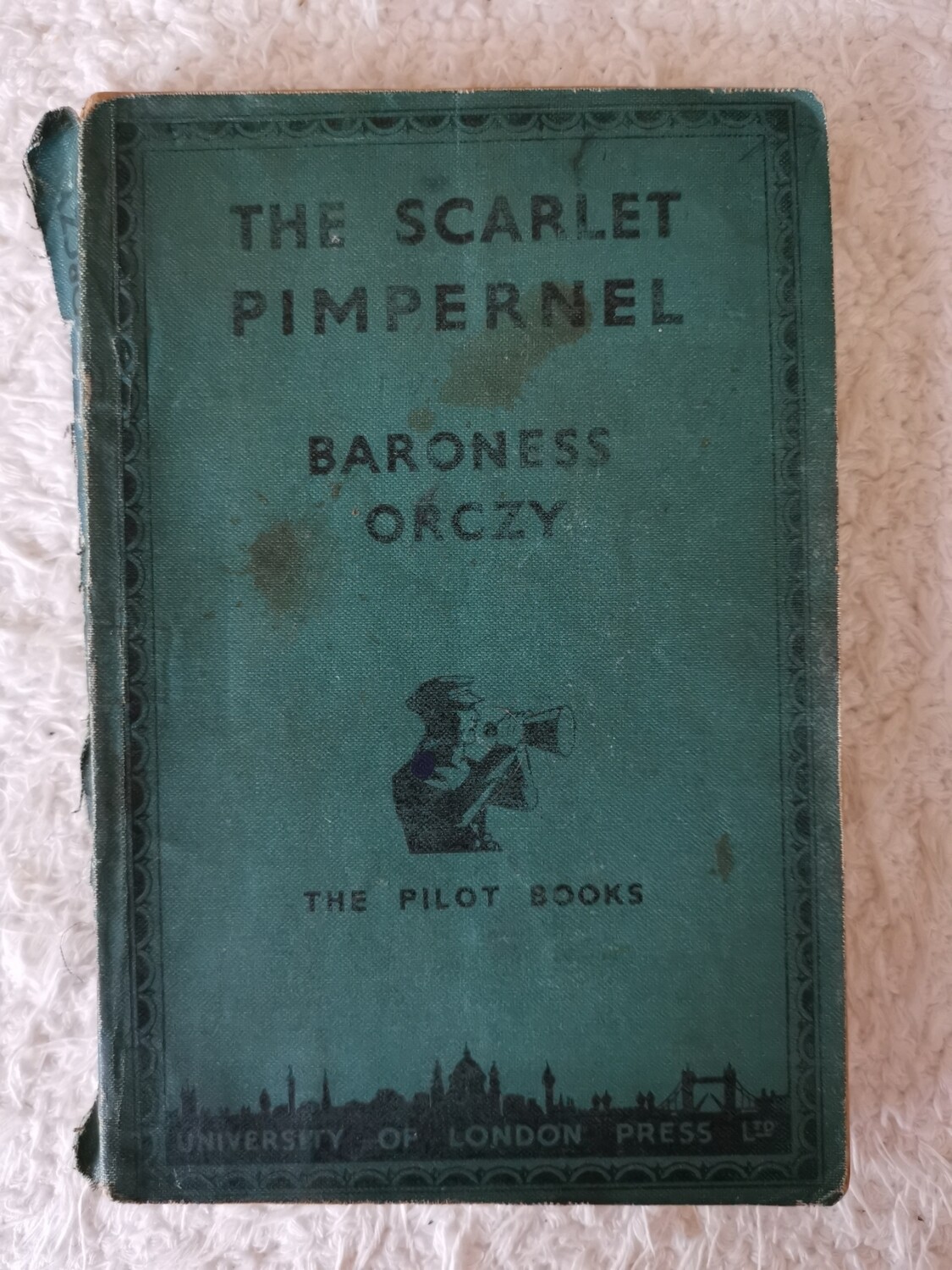 The scarlet pimpernel, Baroness Orczy