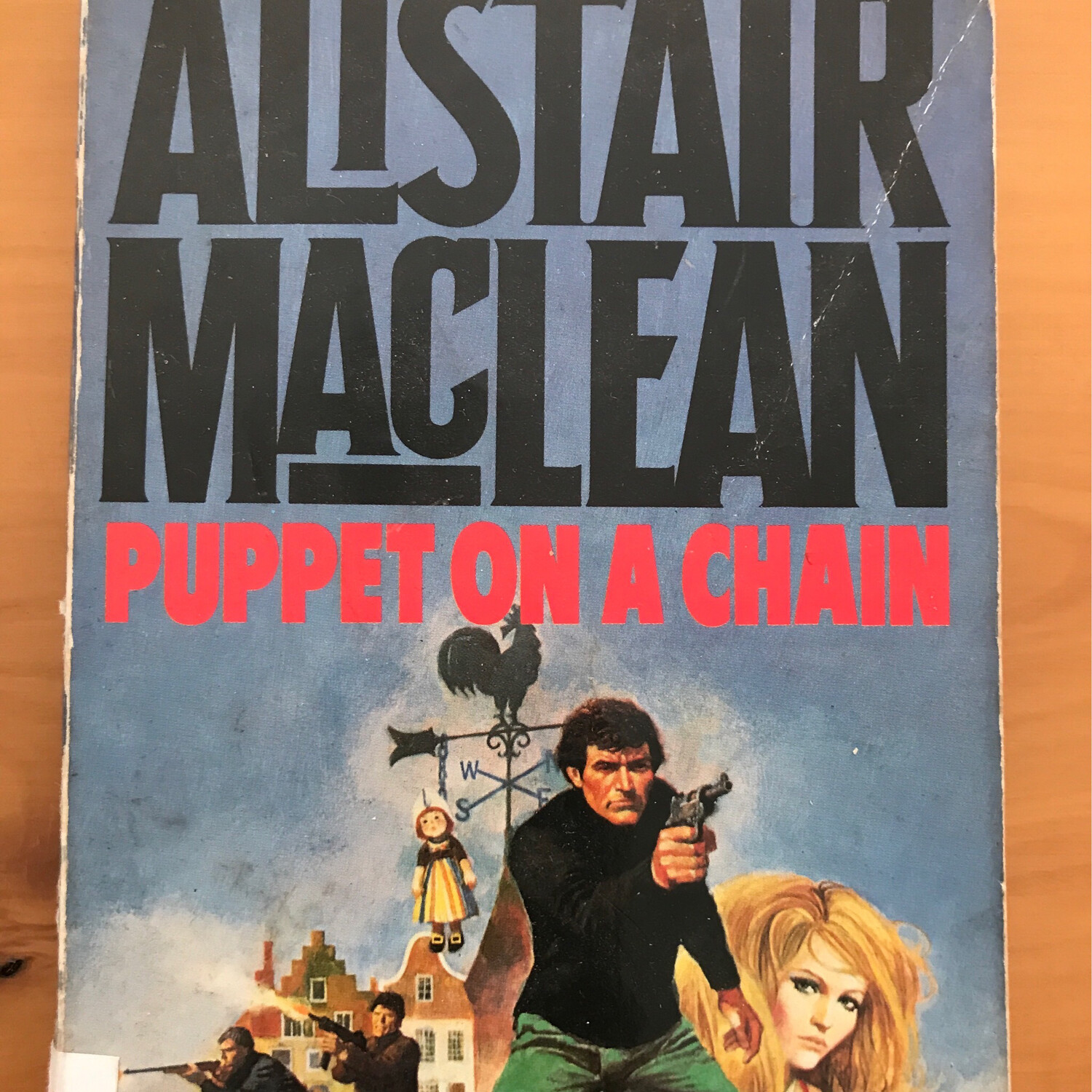 Puppet On A Chain, Alistair MacLean