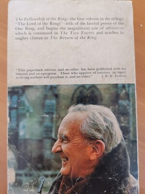 The lord of the rings The fellowship of the ring, J. R. R. Tolkien