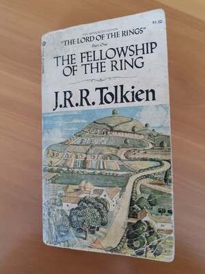 The lord of the rings The fellowship of the ring, J. R. R. Tolkien