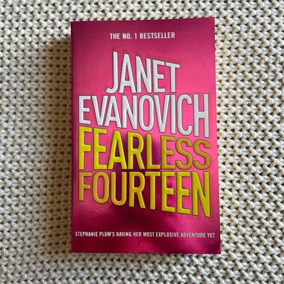 Fearless Fourteen, Janet Evanovich