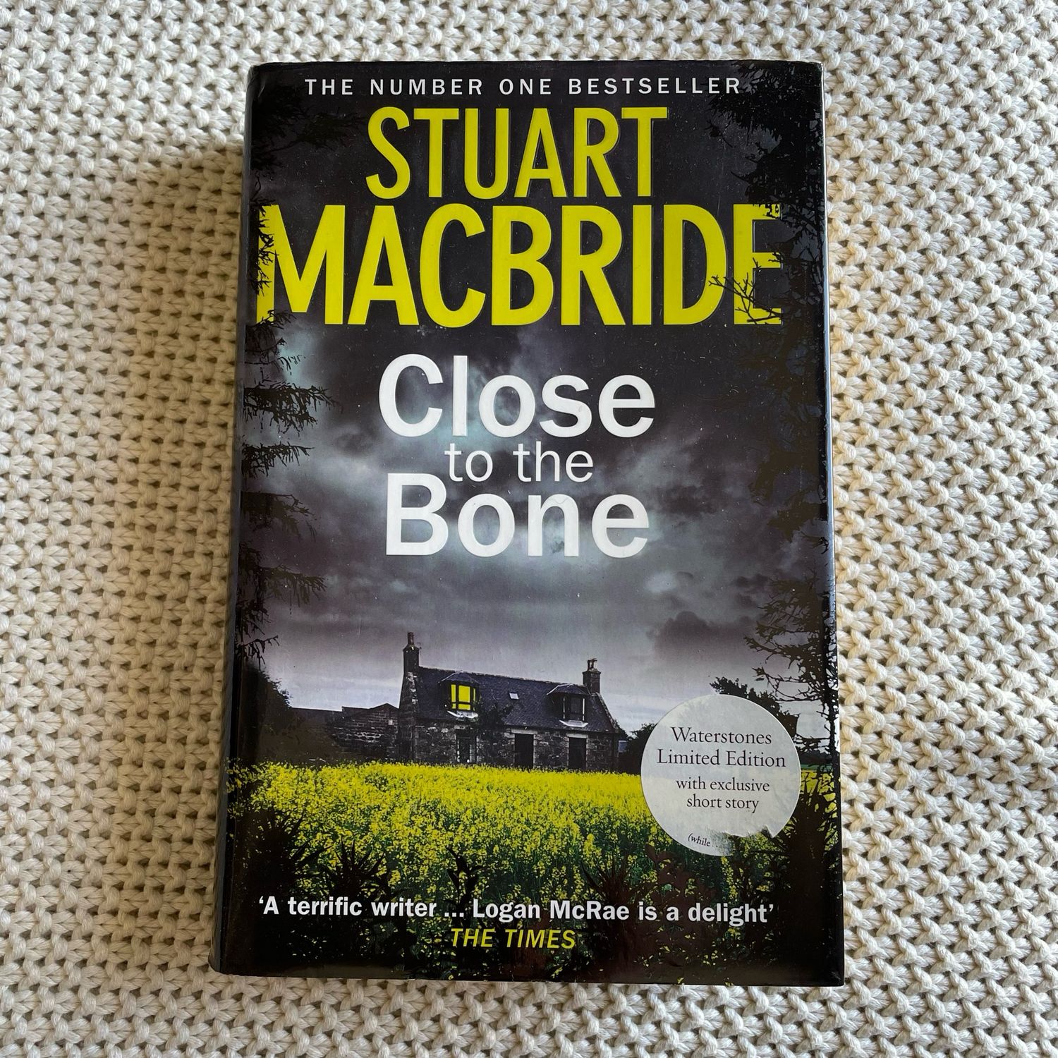 Close To The Bone, Stuart Macbride