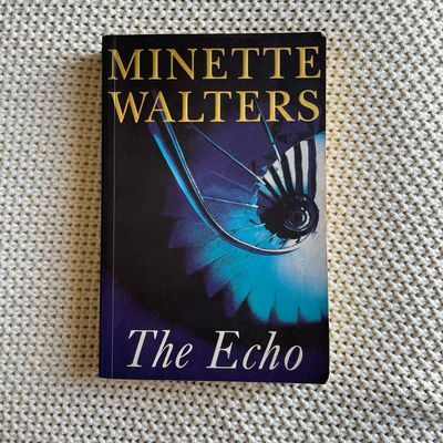 The Echo, Minette Walters