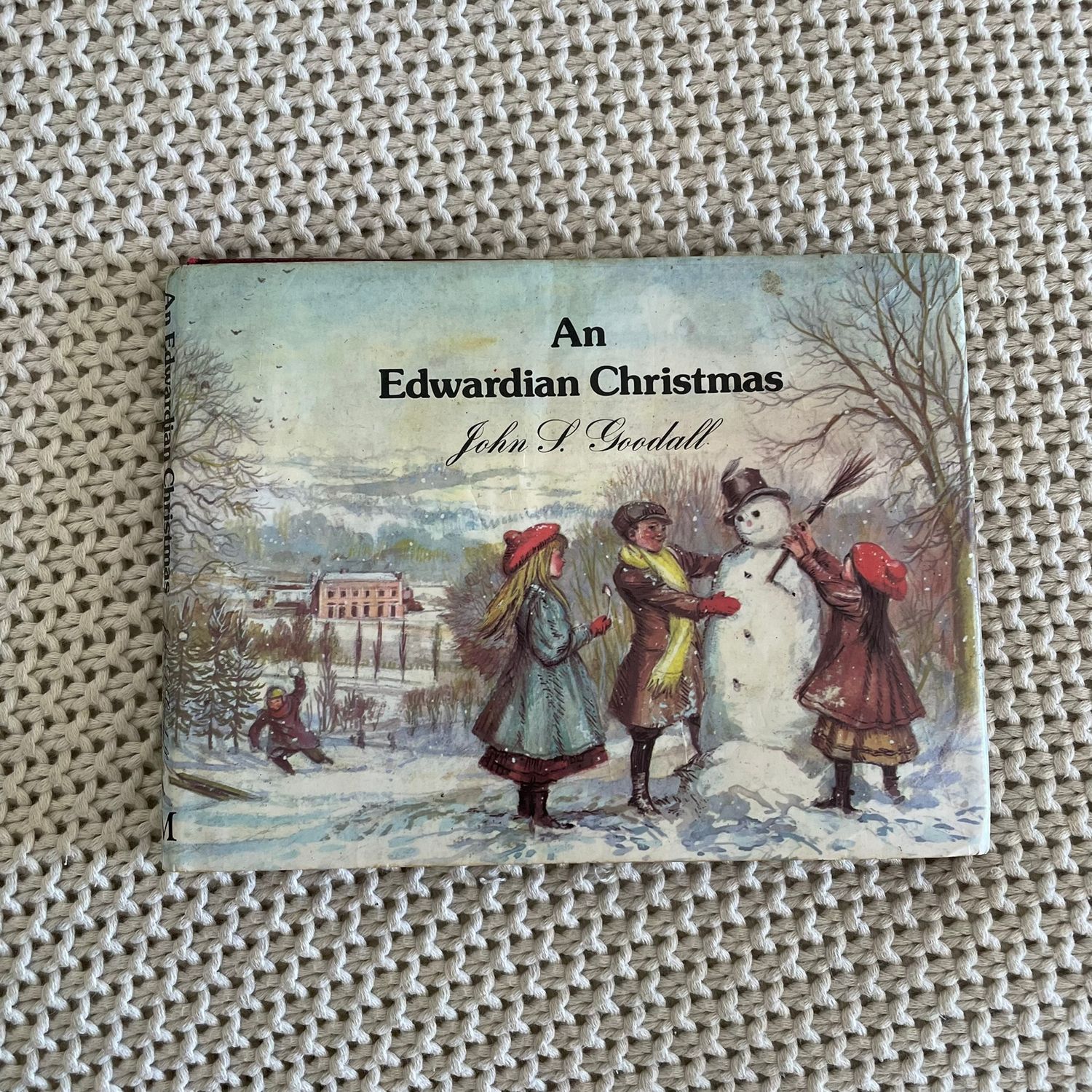 An Edwardian Christmas - John S. Goodall
