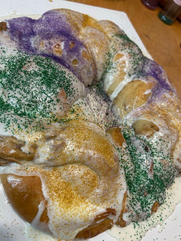 LOL Bakery King Cakes