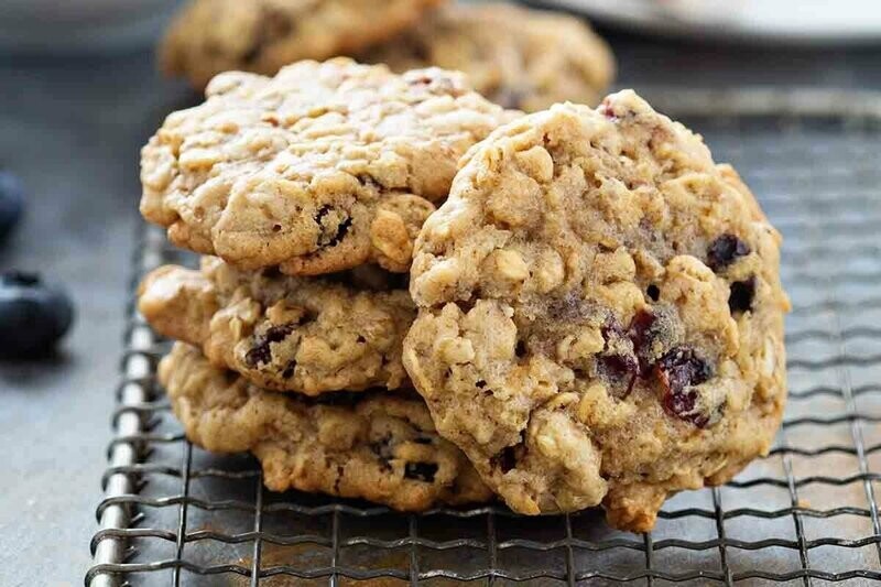 OATMEAL RAISIN COOKIES (HOLIDAY)