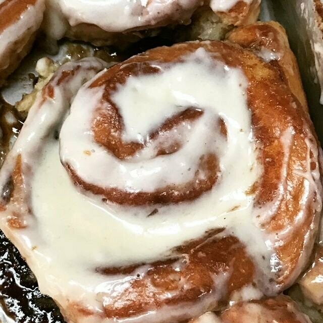 JUMBO CINNAMON BUNZ