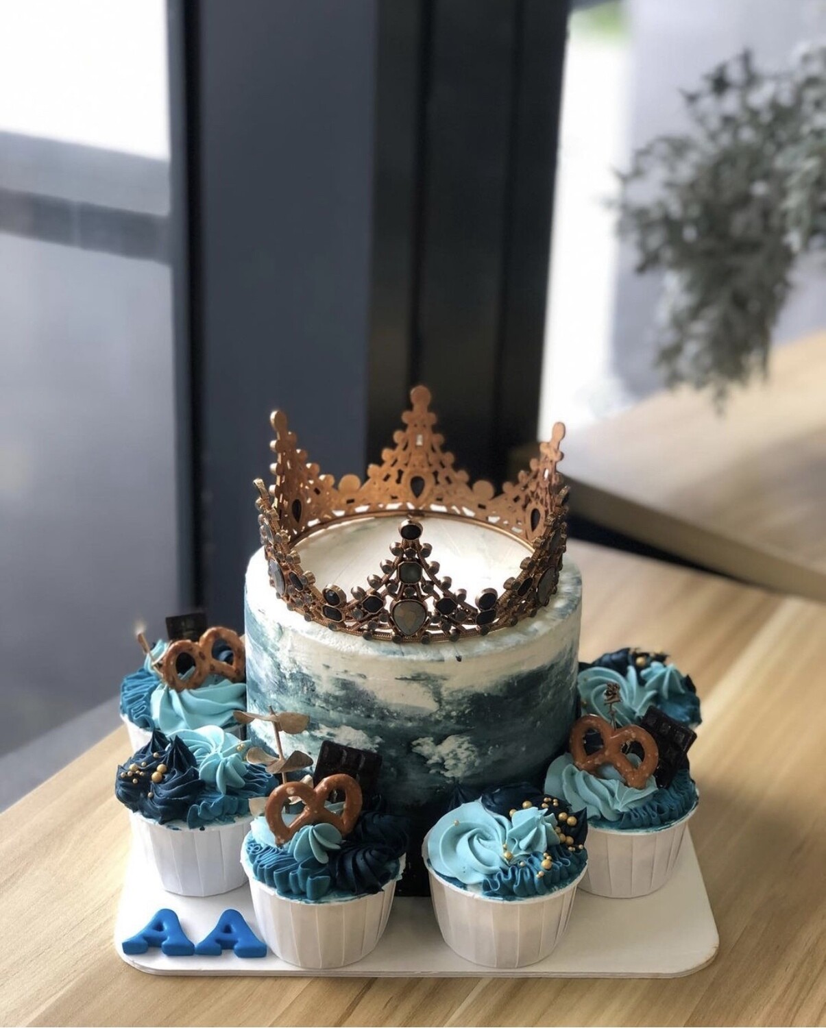 King Set Cake